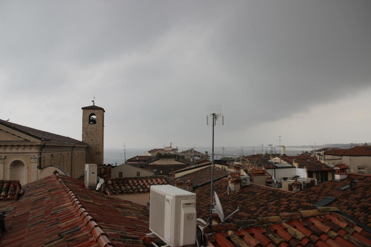 Homemade Lake Desenzano del Garda Bagian luar foto